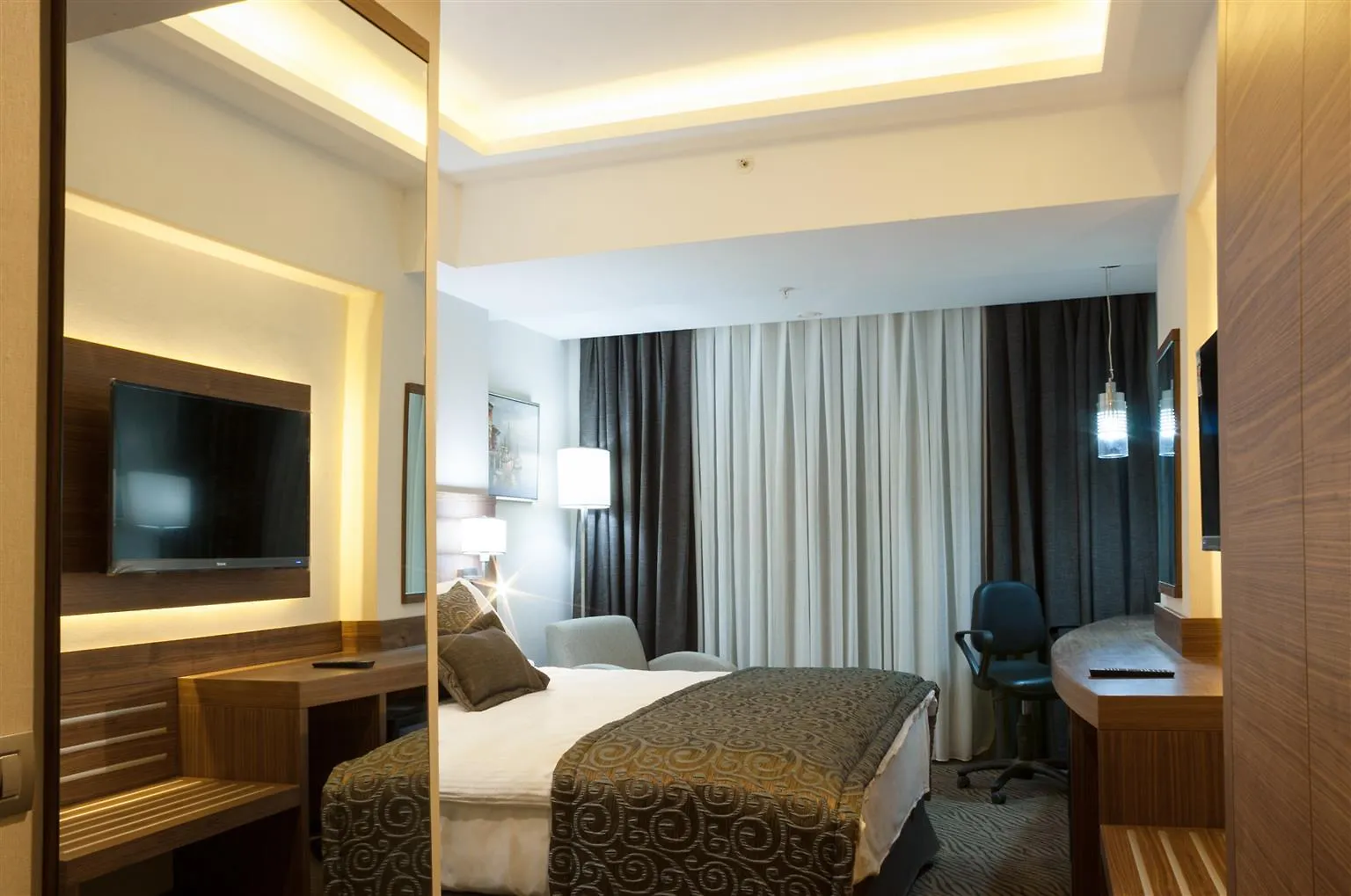 Best Western Premier Karsiyaka Convention & Spa Hotel İzmir
